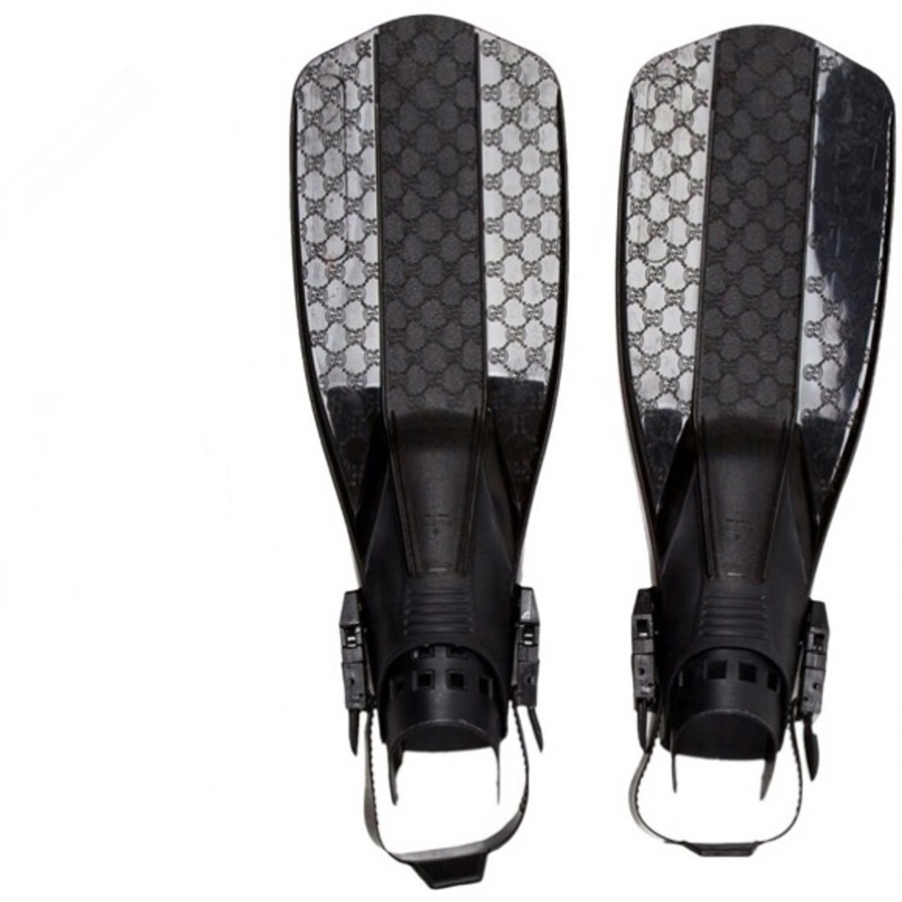 🤎 Rare AUTH Gucci Diving Dive fin flipper limited collector item